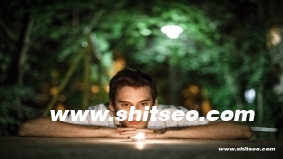 眼睛发射激光的特效怎么做
